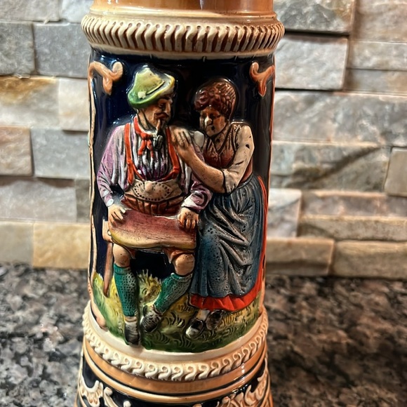 German beer stein with musical wind up - Picture 9 of 10